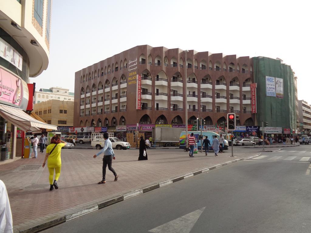 Deira Palace Hotel Dubái Exterior foto