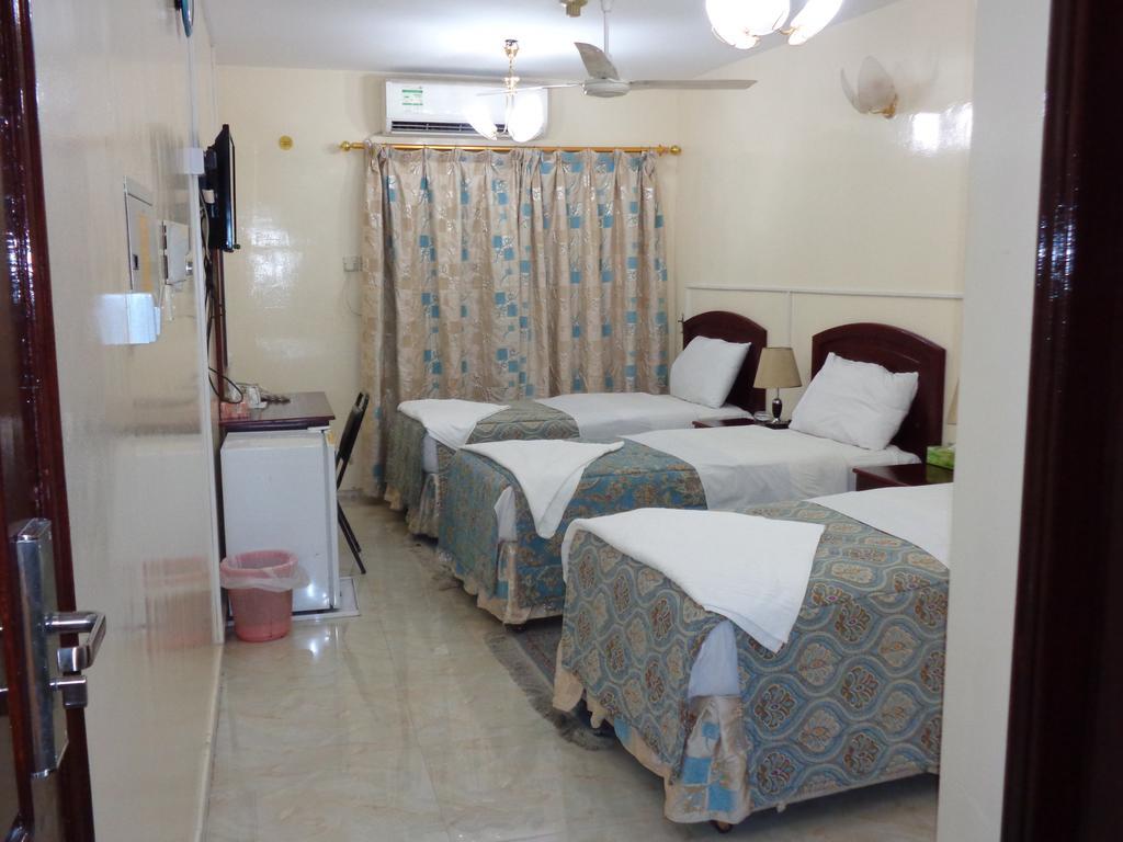 Deira Palace Hotel Dubái Habitación foto