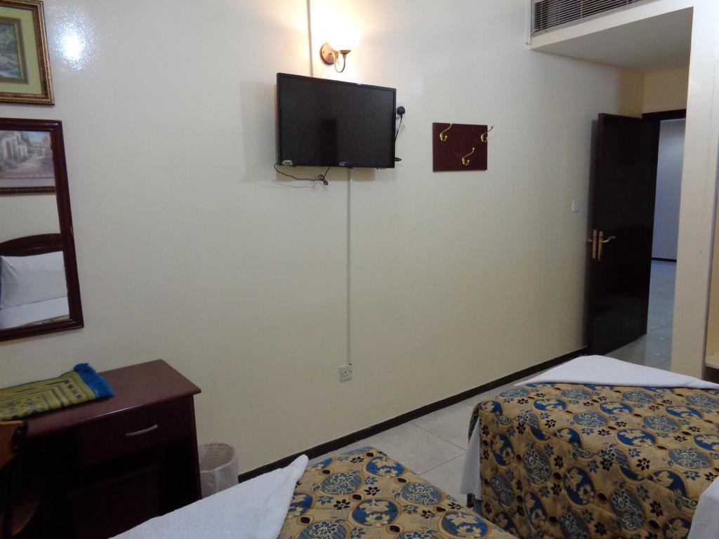 Deira Palace Hotel Dubái Habitación foto